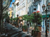 A charming street in Provence to stroll along
